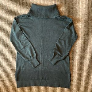 Used, Like New. Loft Turtleneck Sweater.